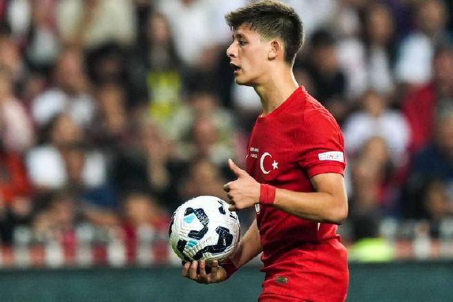 英格兰主场战胜黑山,豪取三分 英格兰主场战胜黑山,豪取三分