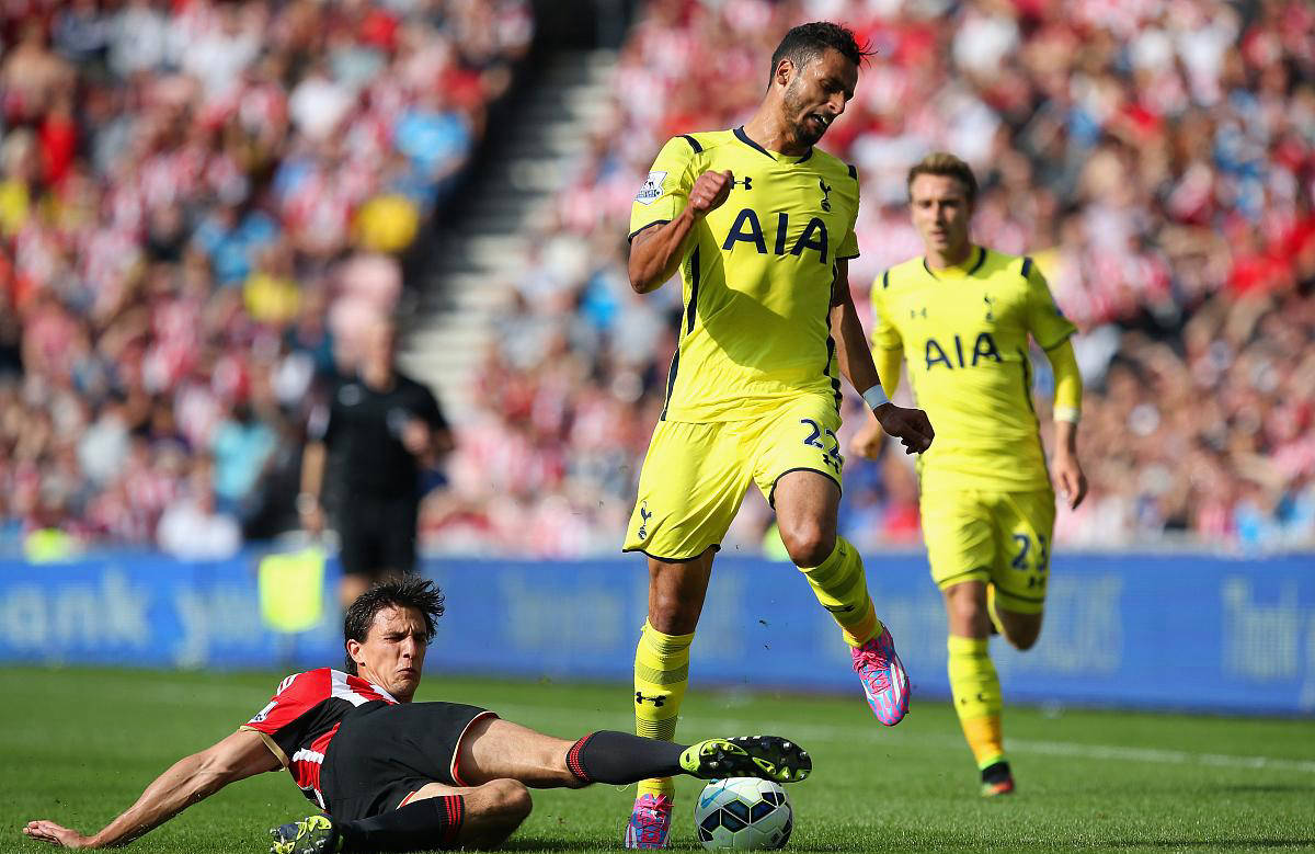 关于阿贾克斯表现耀眼，力挽狂澜取胜的信息