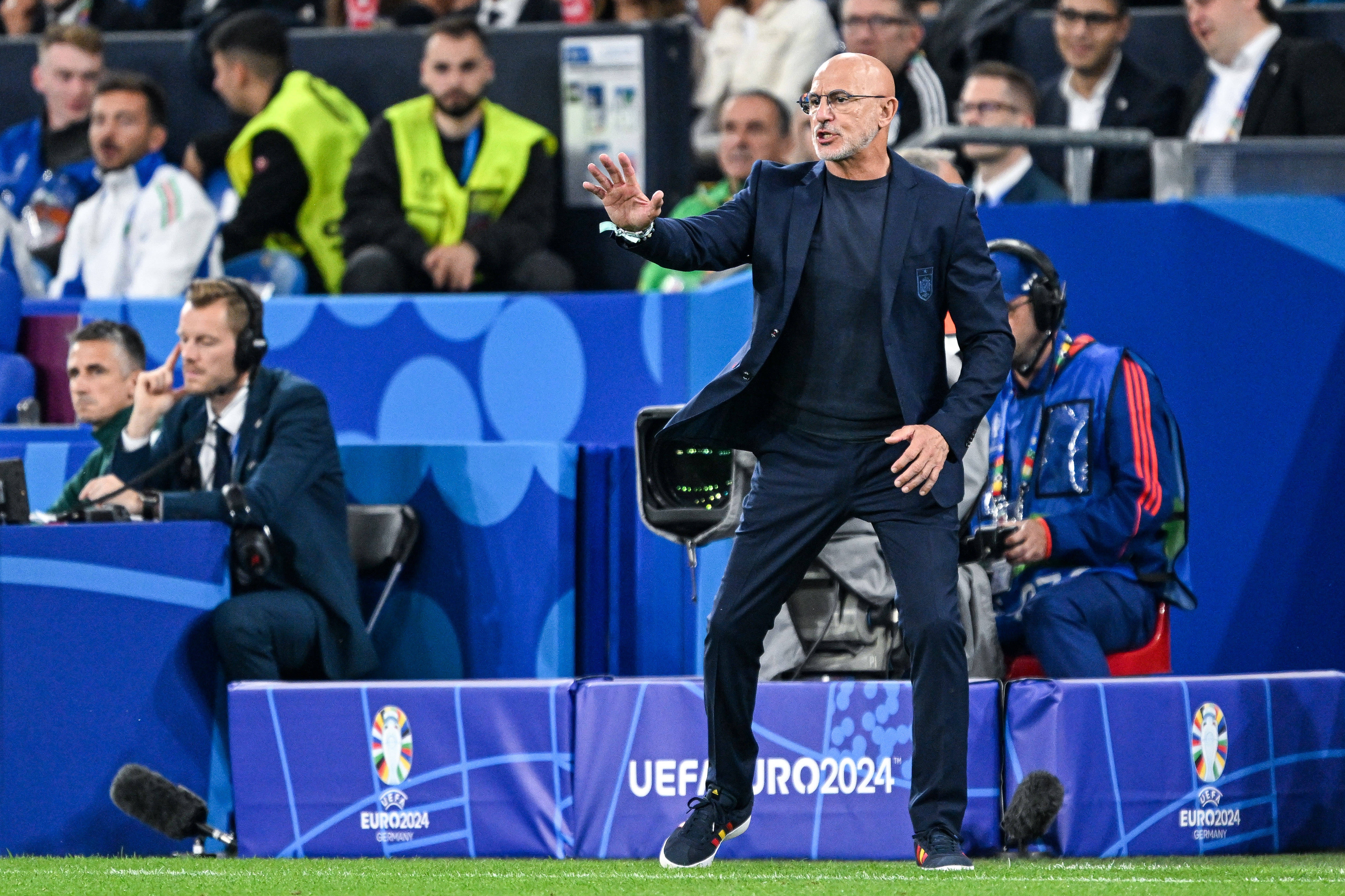 西班牙队迎战强敌，成功晋级