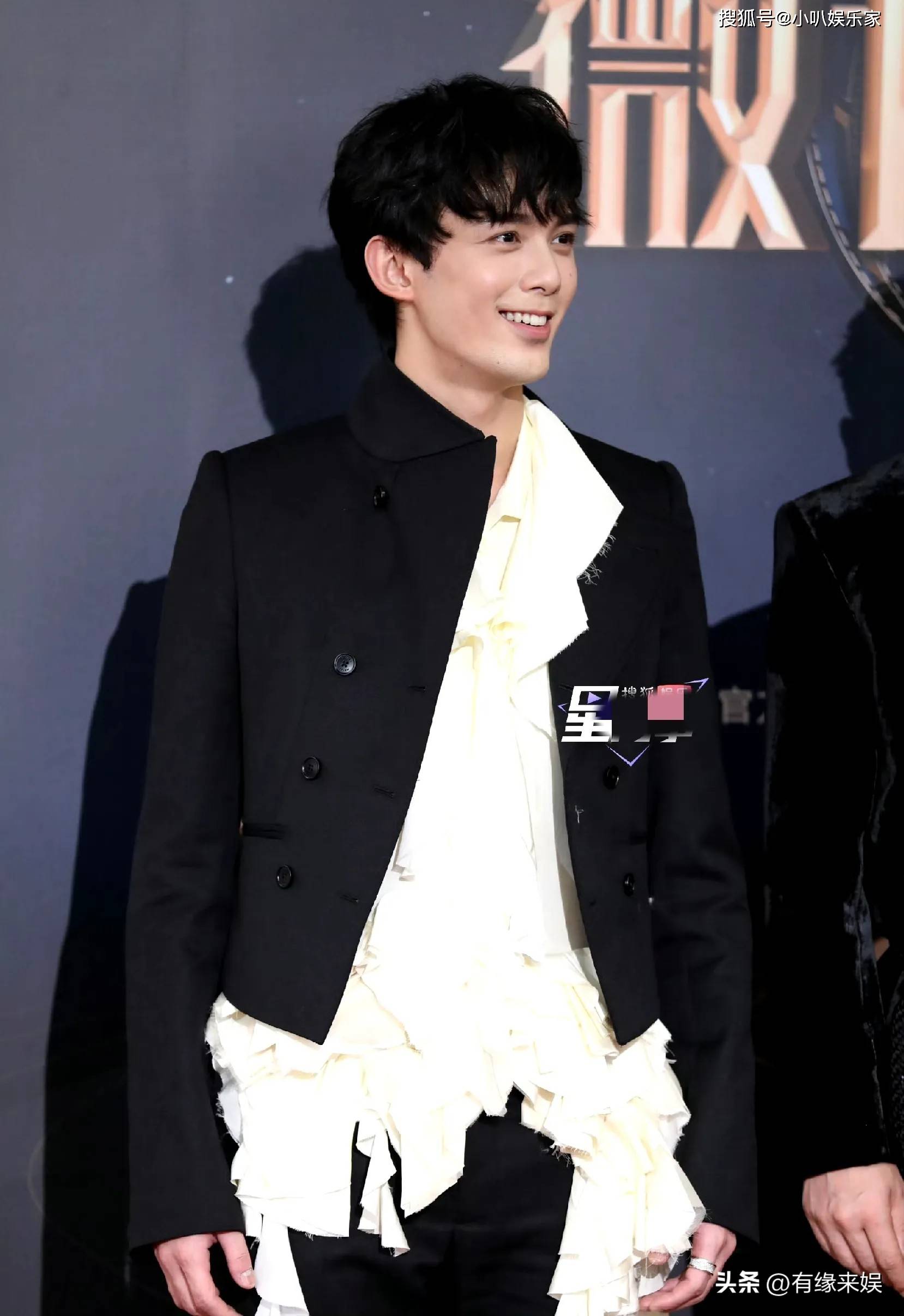 惊艳表演领先全场,笑看晋级 惊艳表演领先全场,笑看晋级