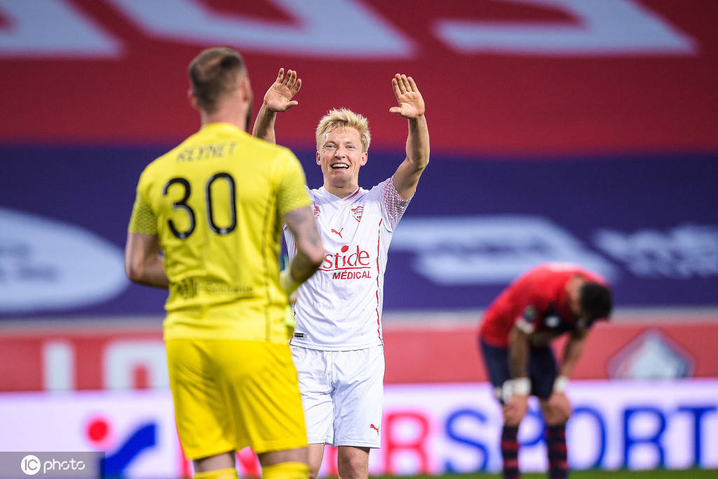 里尔主场战胜尼姆，保持不败走势的简单介绍