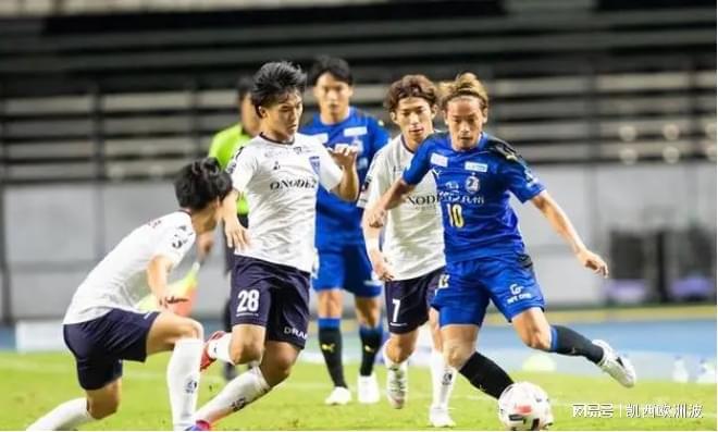 队员勇猛奋战，取得胜利宝座