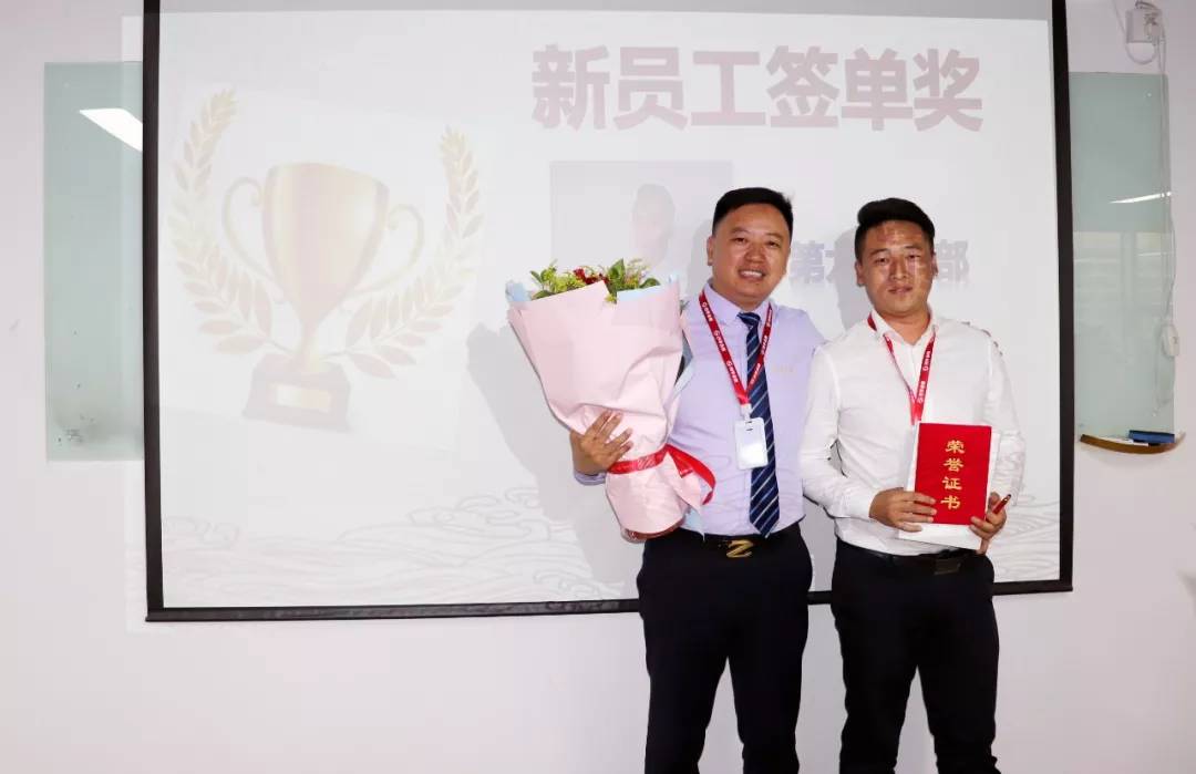 神奇一战,团队团结拼搏夺回冠军 神奇一战,团队团结拼搏夺回冠军