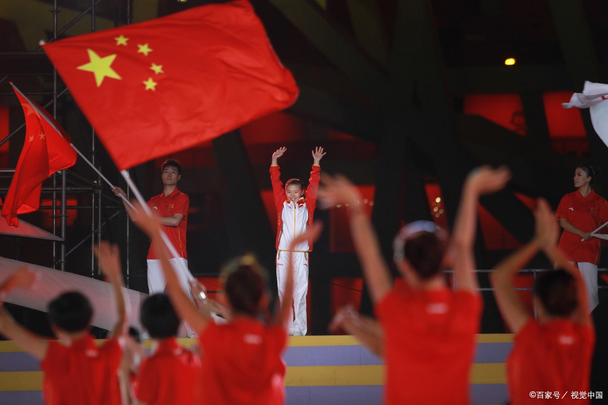 体育精神闪耀舞台,运动员们拼搏求胜的简单介绍 体育精神闪耀舞台,运动员们拼搏求胜的简单介绍