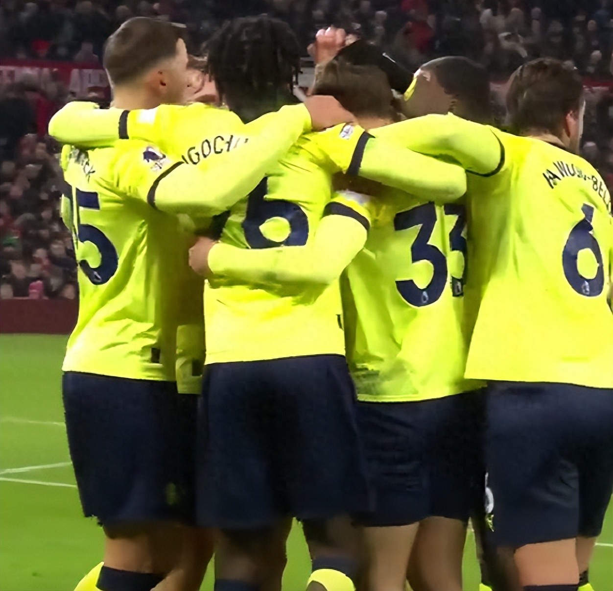 曼联主场逼平桑德兰,遭遇三连平 曼联主场逼平桑德兰,遭遇三连平