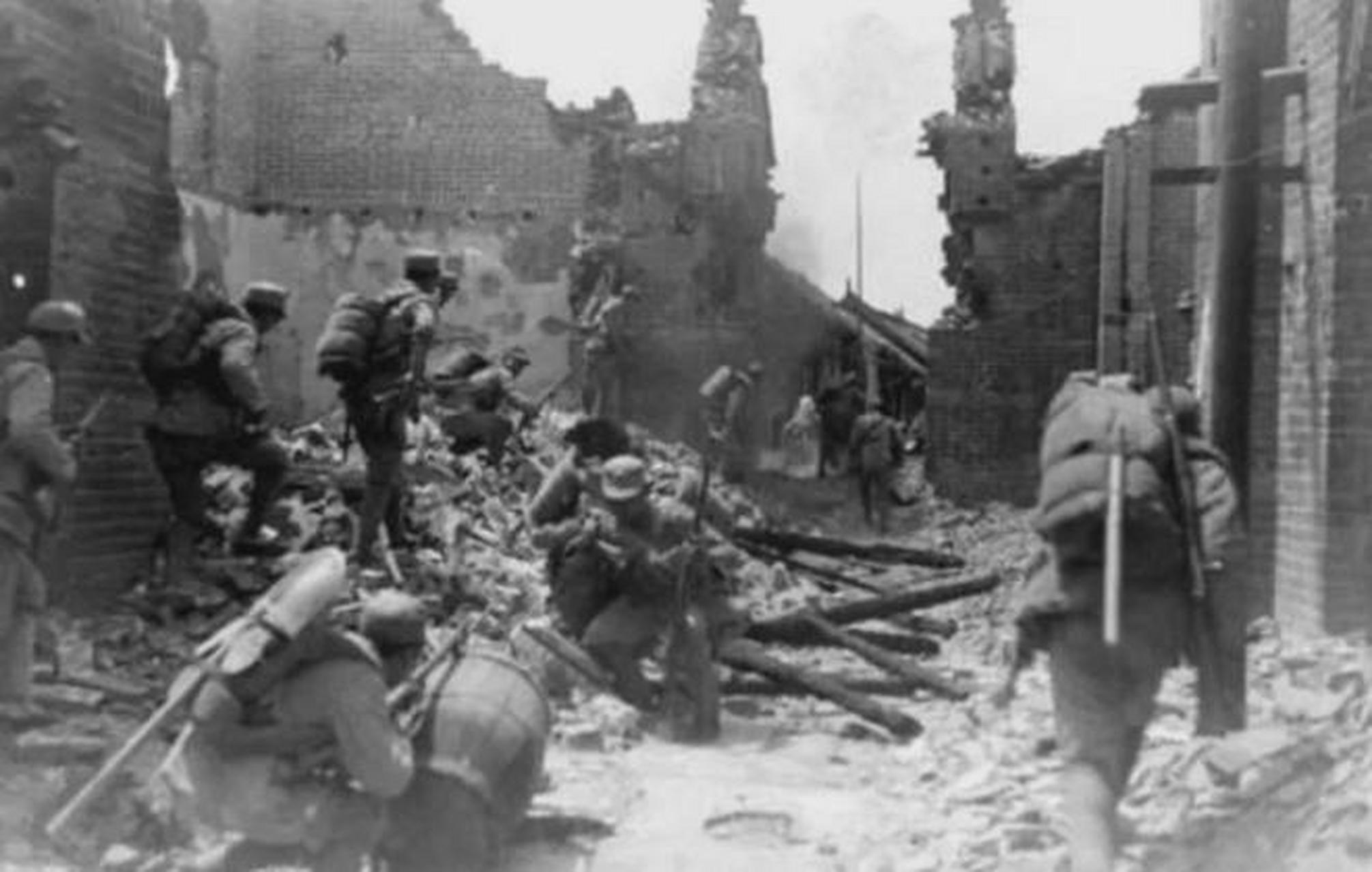 包含亚眠与南特展开激烈对决，最终-告捷的词条