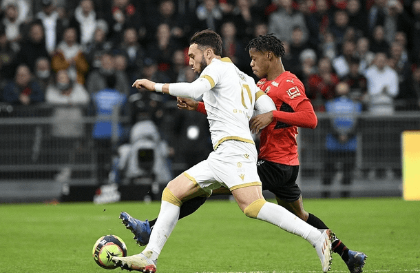 尼斯在主场吞下苦果,状态低迷 尼斯在主场吞下苦果,状态低迷