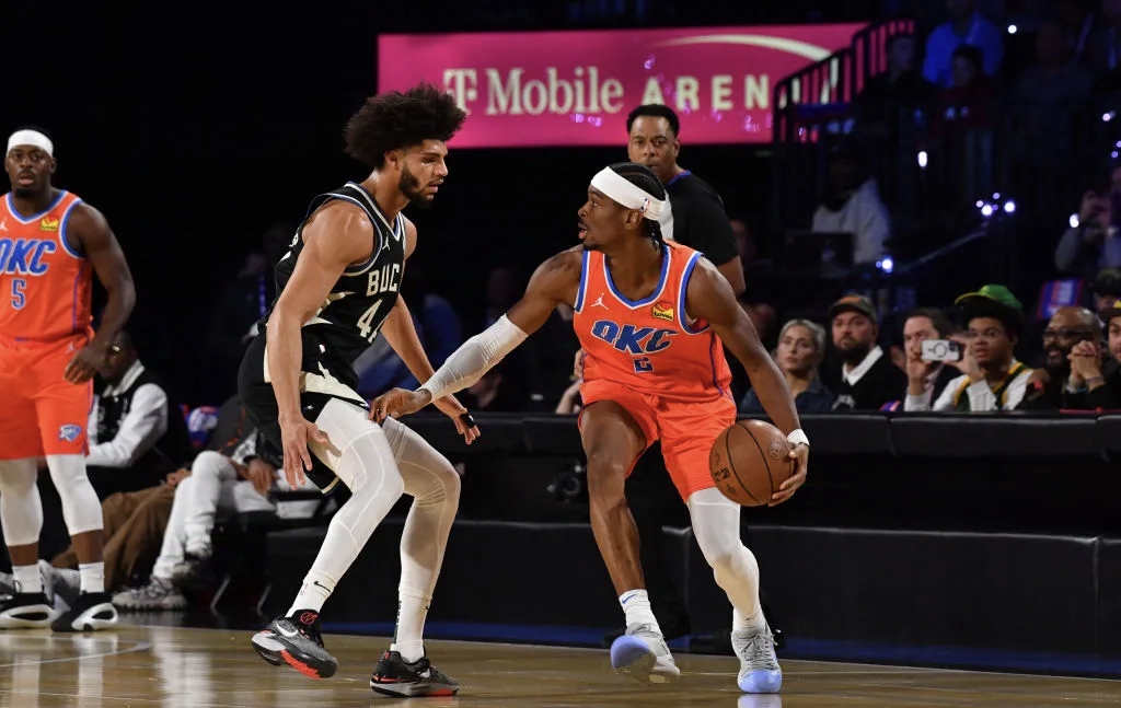 雄鹿大胜活塞,米德尔顿神奇砍下27分 雄鹿大胜活塞,米德尔顿神奇砍下27分