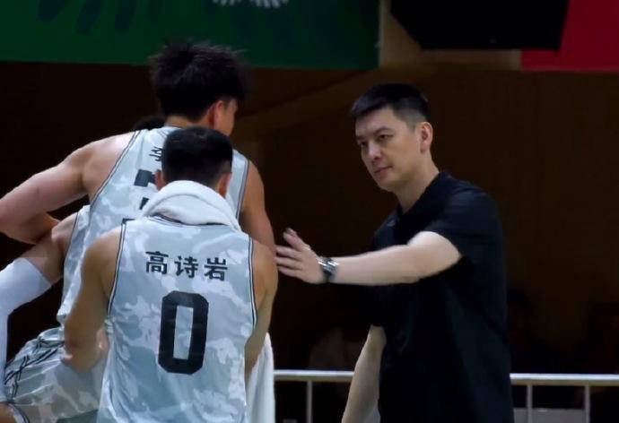 辽宁男篮再次展现实力,取得连胜 辽宁男篮再次展现实力,取得连胜