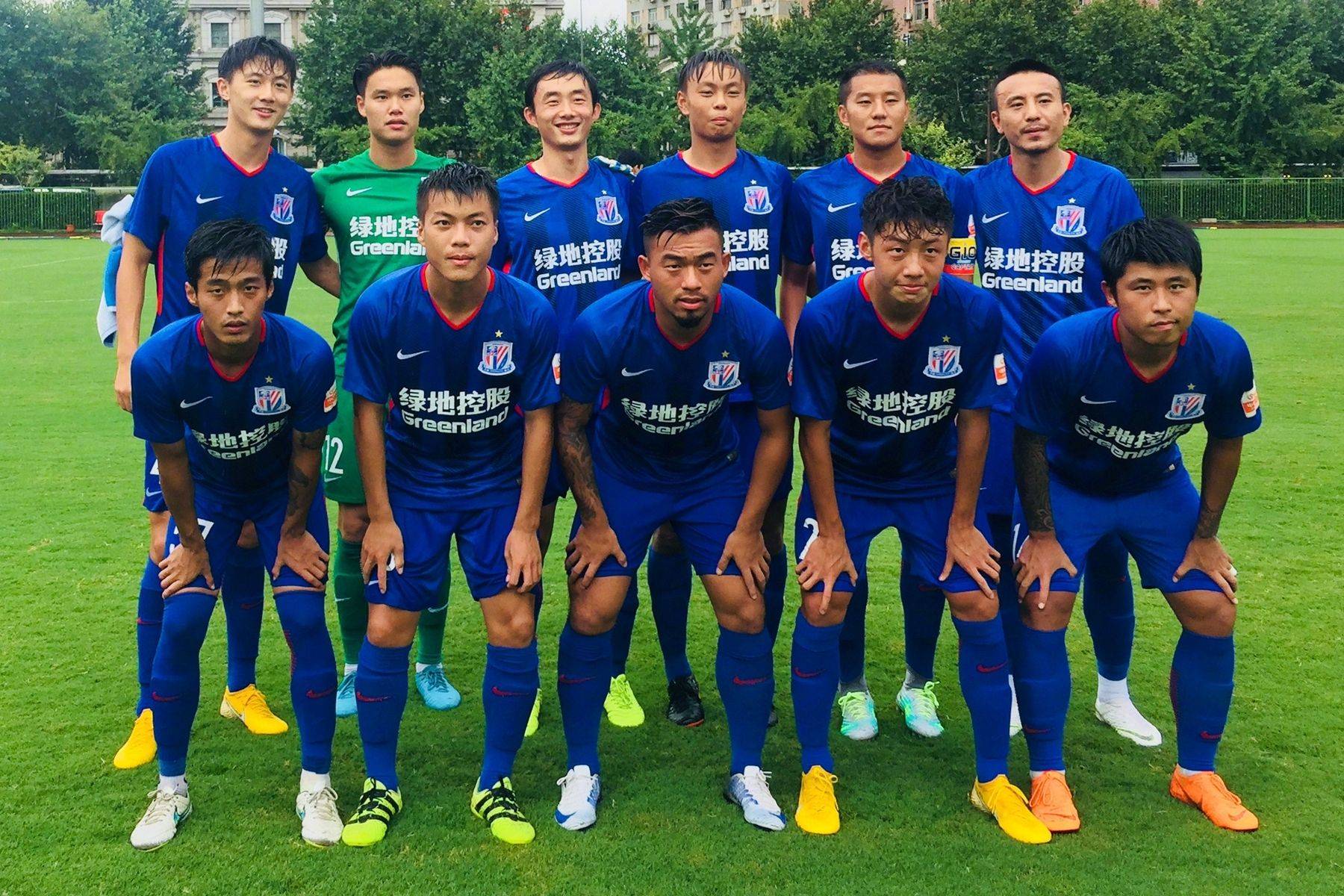 关于强队互相角逐，谁能轻松取胜？的信息