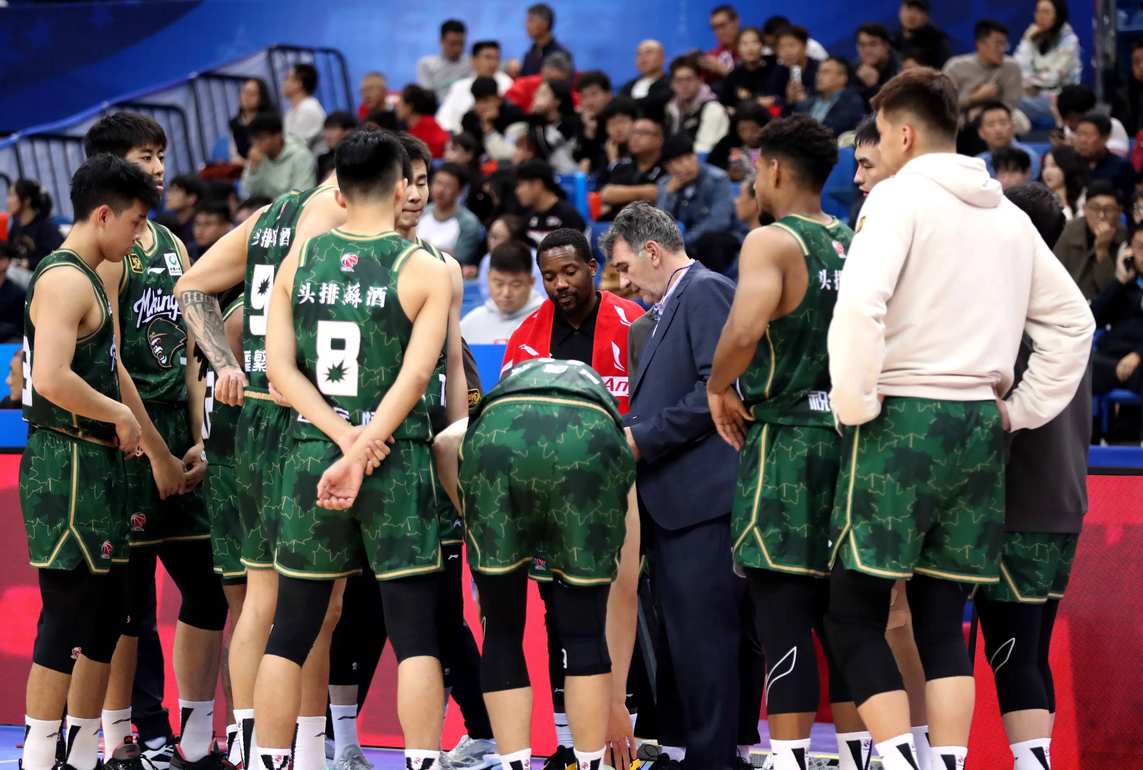 关于广州宏远再胜同曦双外援合砍61分力保不败的信息 关于广州宏远再胜同曦双外援合砍61分力保不败的信息