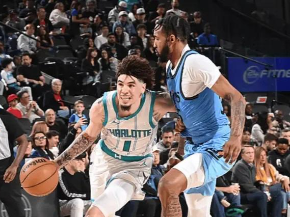 快船轻取太阳,保持全胜战绩 快船轻取太阳,保持全胜战绩