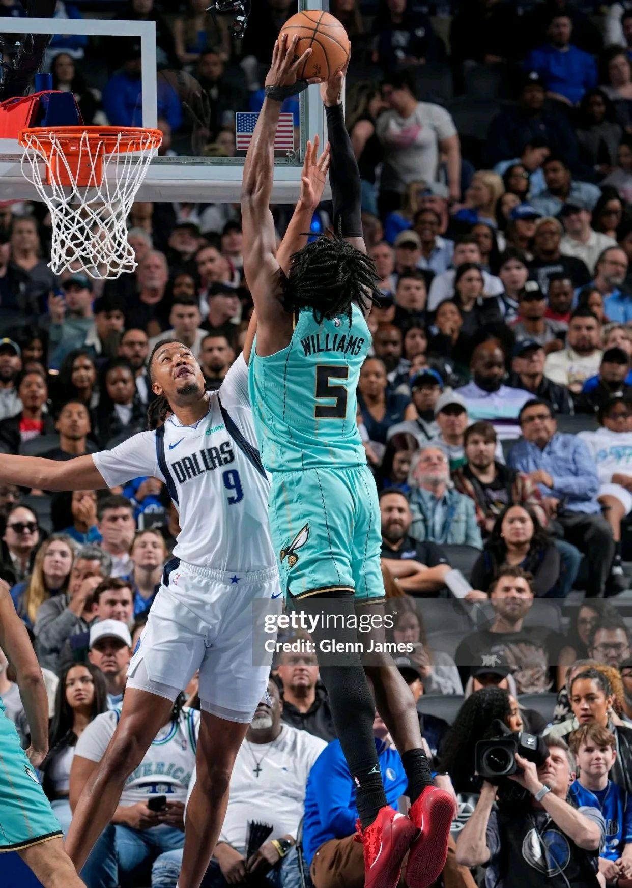 独行侠逆转灰熊，东契奇砍下三双